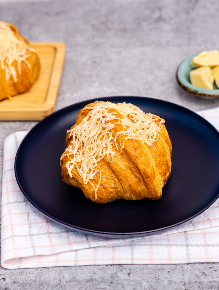 Mini Veg & Cheese Croissant